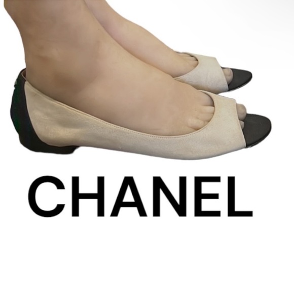 Authentic Chanel luxury designer signature suede leather open toe flats sz 8.5 - Picture 1 of 14